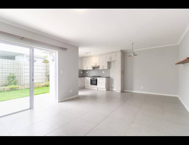 3 BEDROOM HOUSE SOLD IN BURGUNDY ESTATE